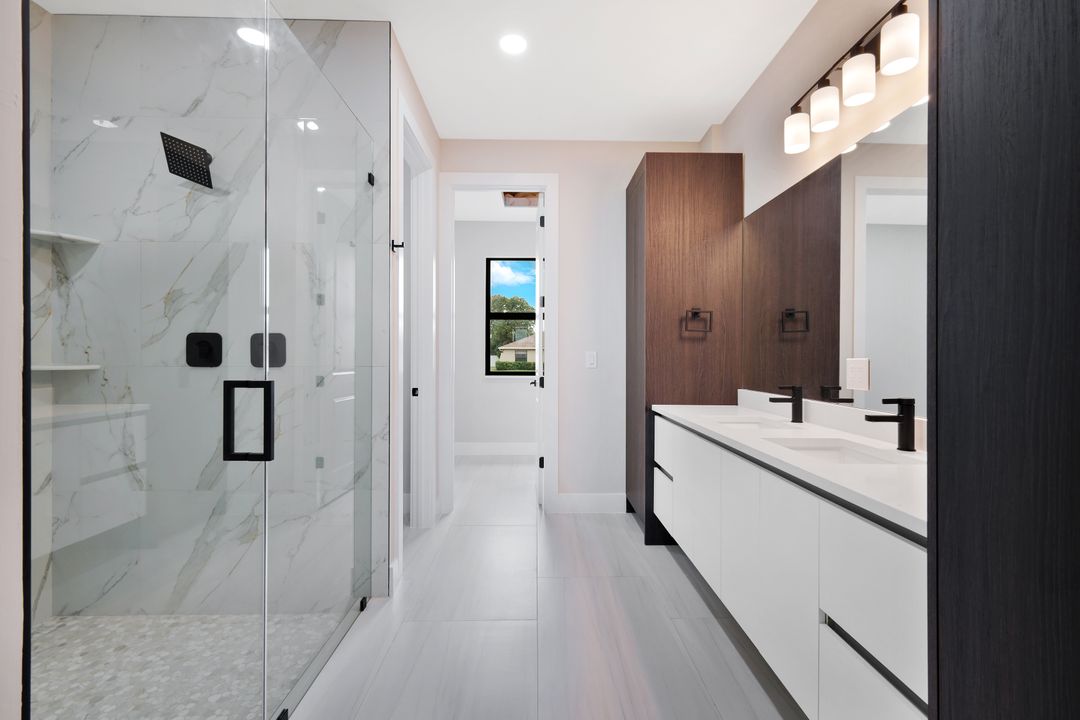 819 SW 16th Terrace, Cape Coral, FL 33991