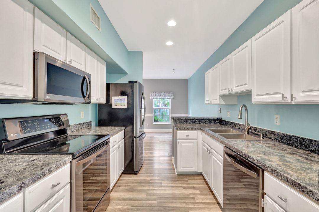 9792 Glen Heron Dr, Bonita Springs, FL 34135