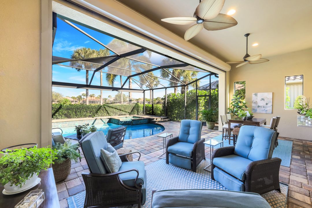 11925 Heather Woods Ct, Naples, FL 34120