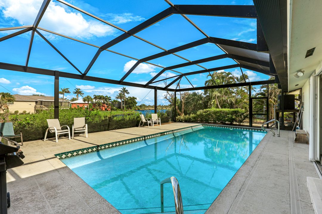 707 Durion Ct, Sanibel, FL 33957