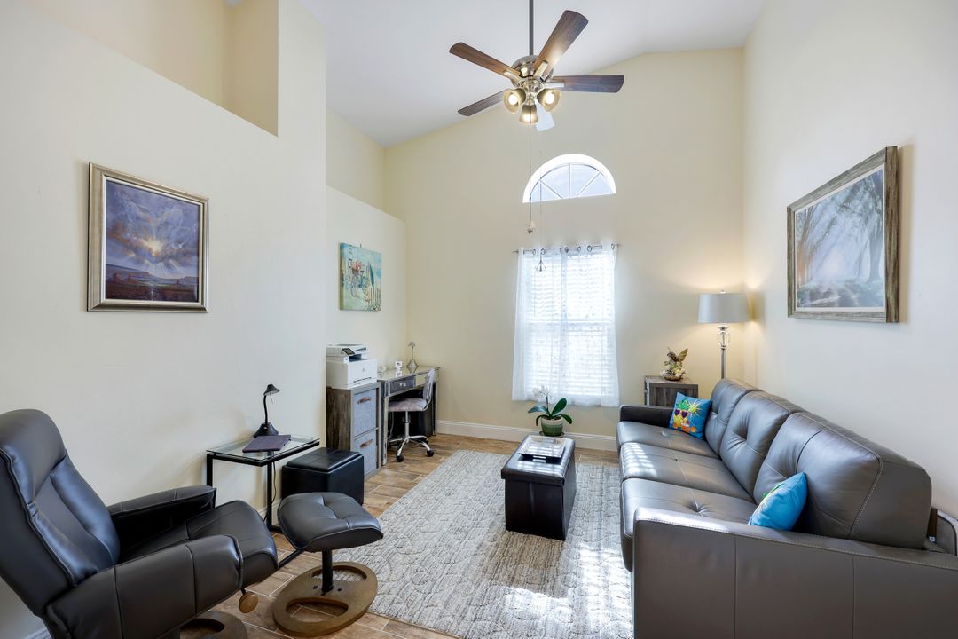 2266 Stacil Cir, Naples, FL 34109