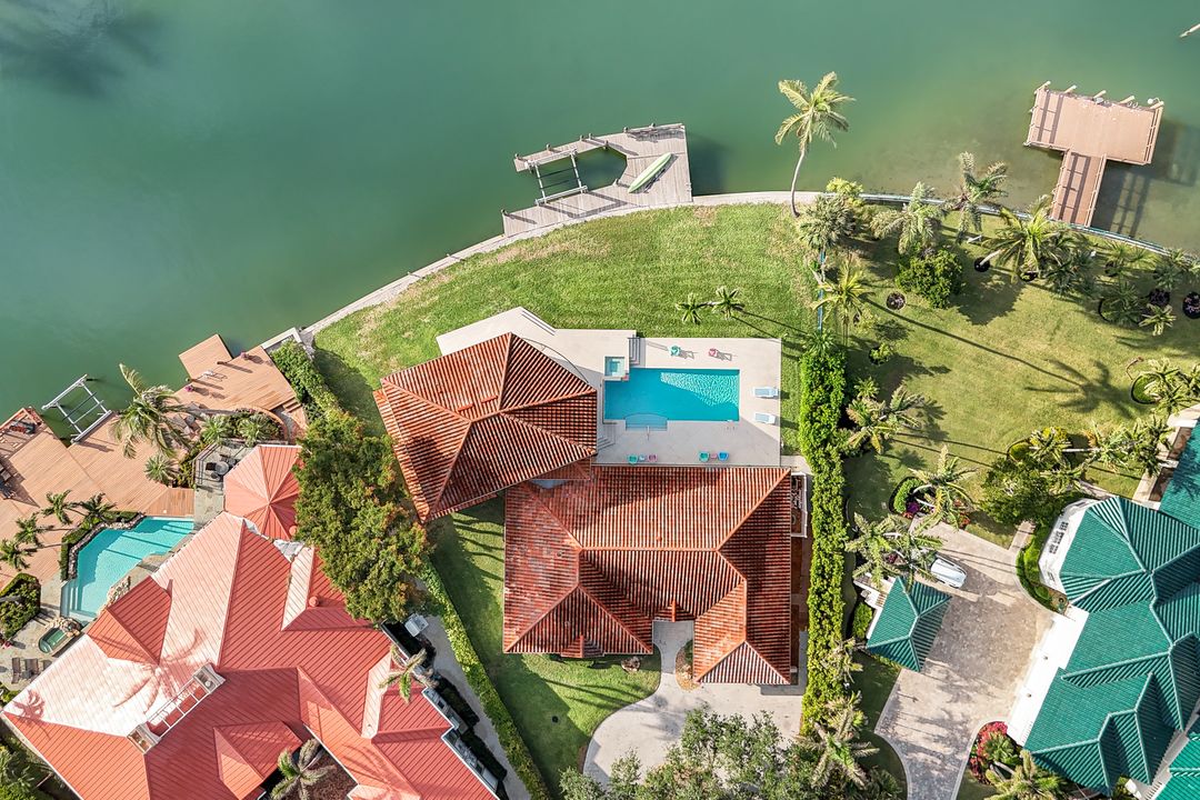 350 Bowline Bend, Naples, FL 34103