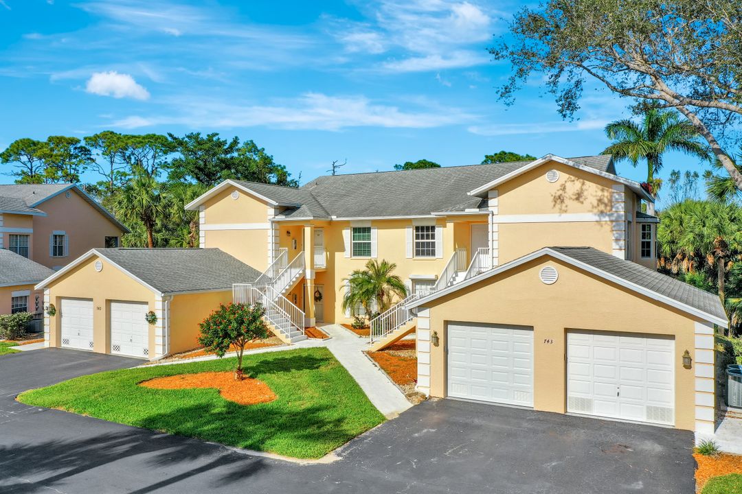 743 Wiggins Lake Dr #201, Naples, FL 34110
