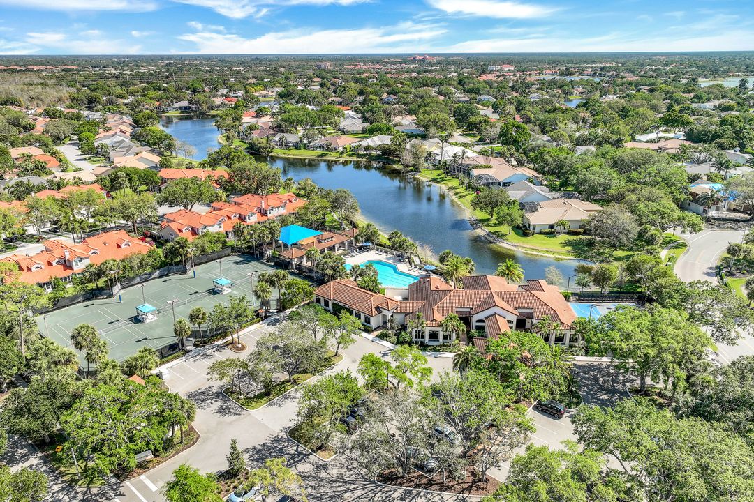 8146 Las Palmas Way, Naples, FL 34109