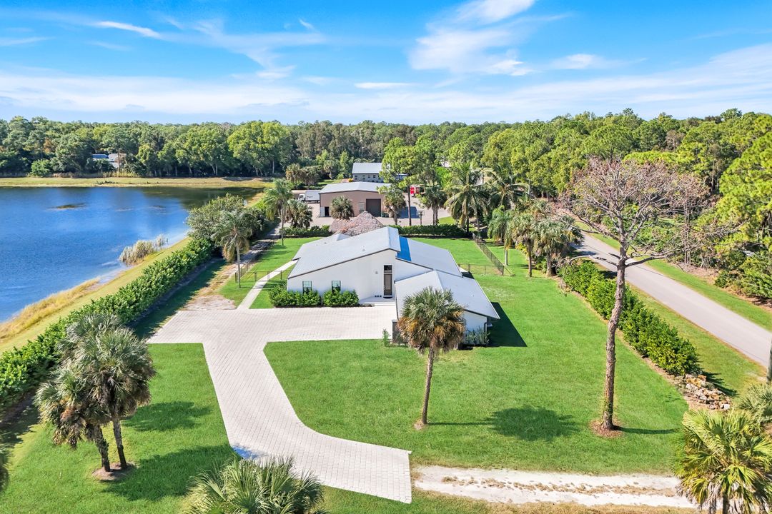 5630 Copper Leaf Ln, Naples, FL 34116