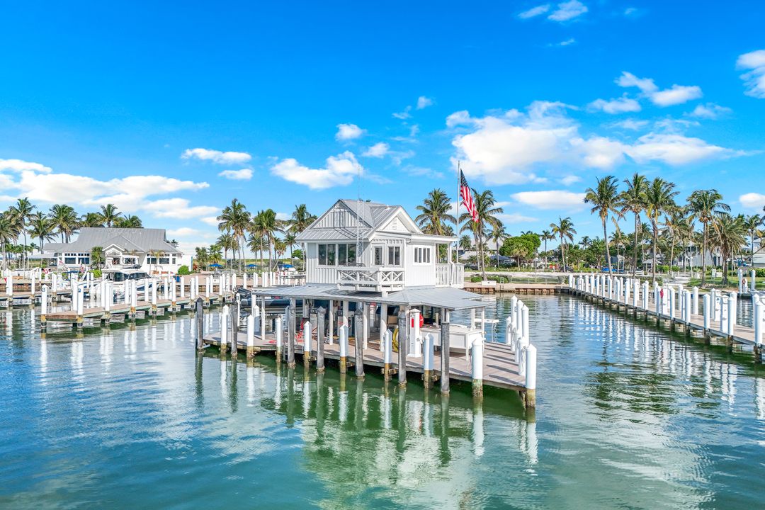 5400 Plantation Rd #Marina Villa 705, Captiva, FL 33924