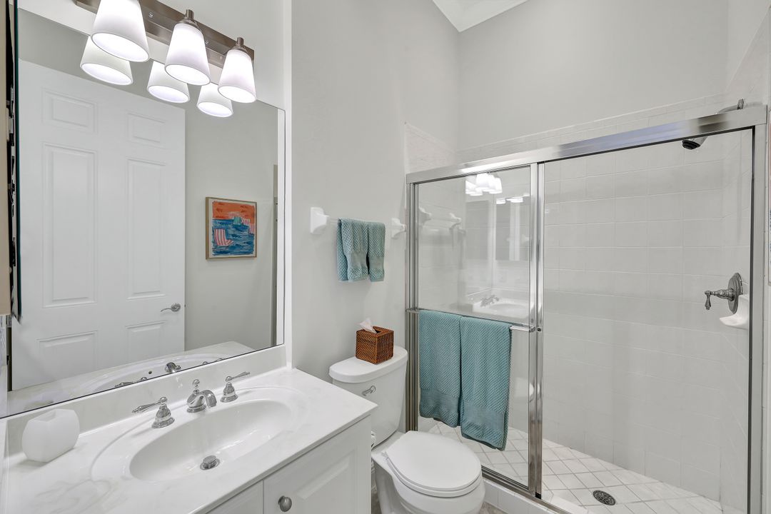 9235 Tesoro Ln #4-202, Naples, FL 34114