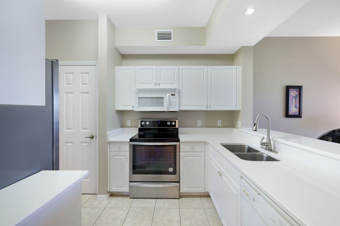 4000 Loblolly Bay Dr #203, Naples, FL 34114