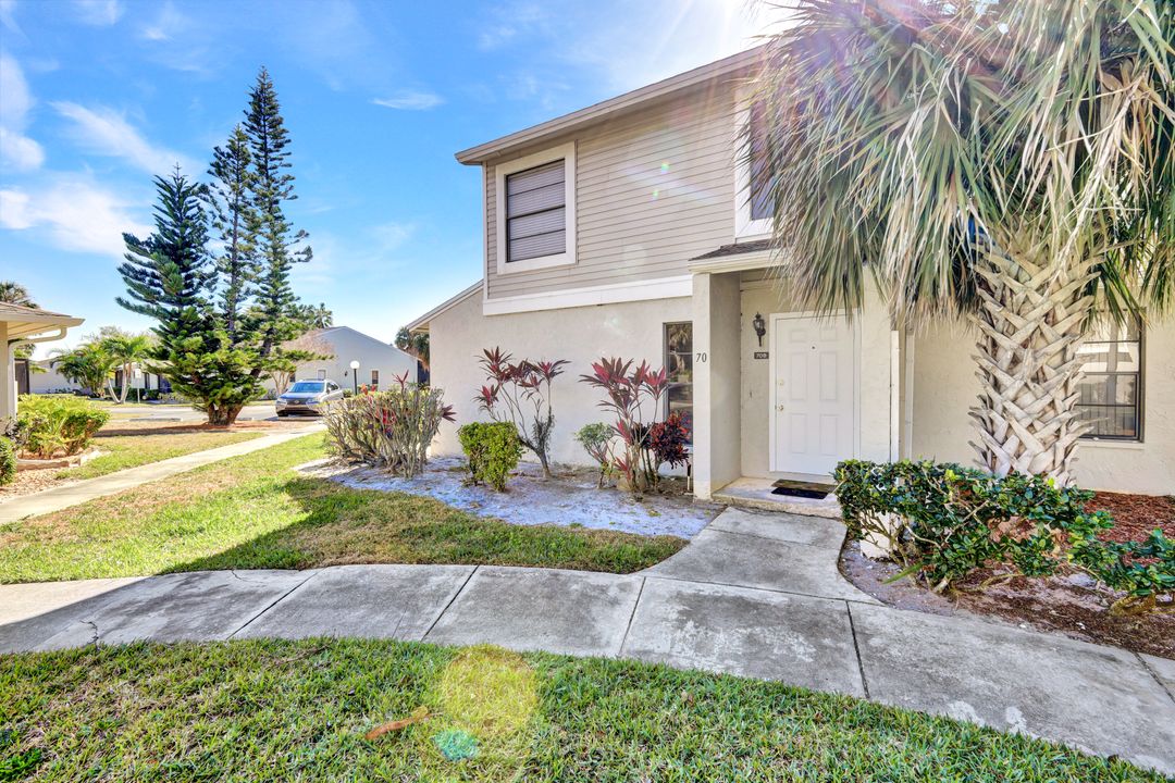 1423 SW Courtyards Terrace #70, Cape Coral, FL 33914