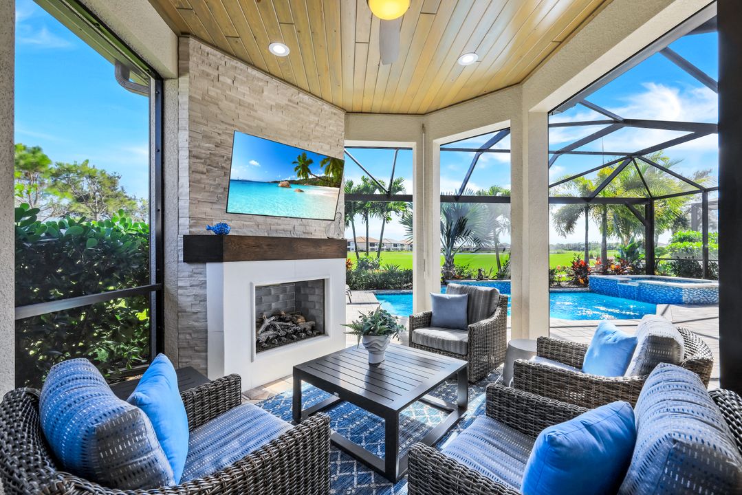 9500 Montelanico Loop, Naples, FL 34119