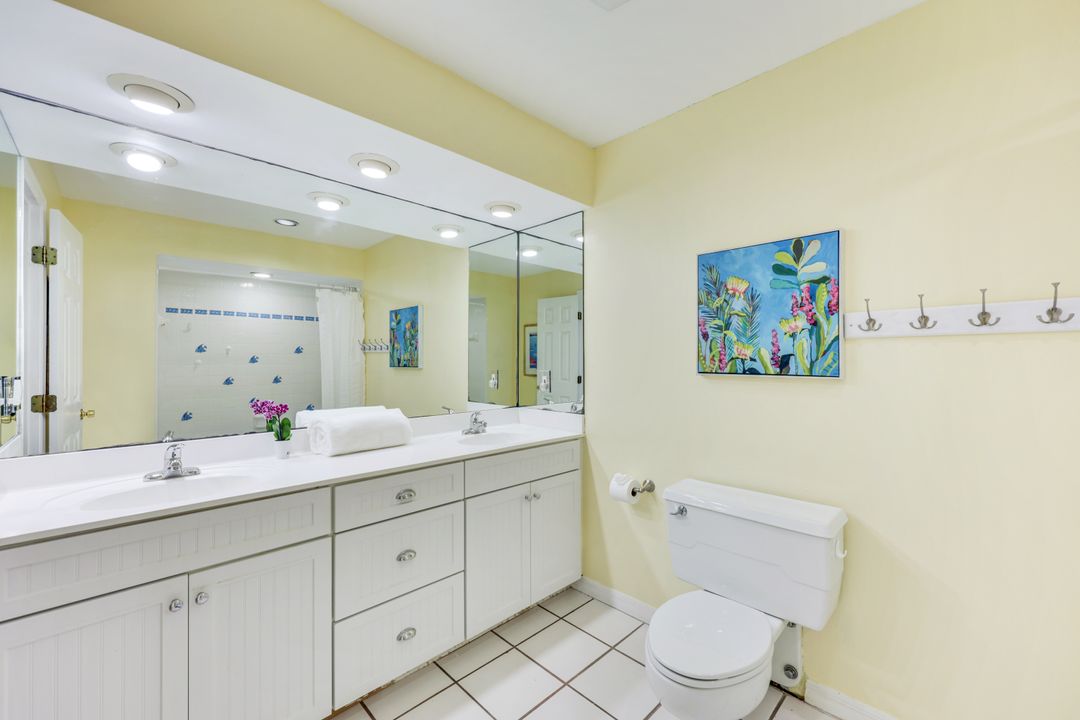 131 Cajeput Dr, Naples, FL 34108