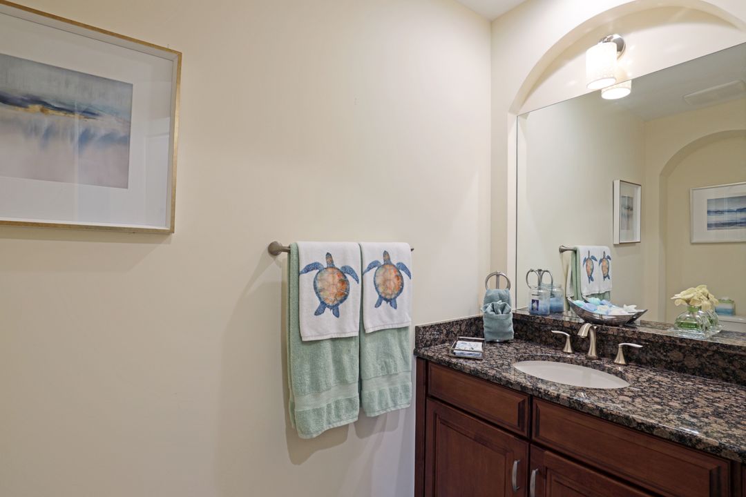 2555 Marquesa Royale Ln #1-101, Naples, FL 34109