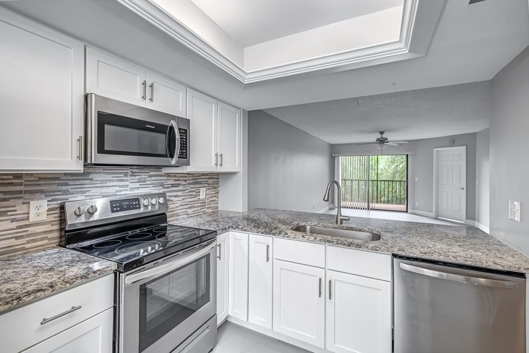 15206 Parkside Dr #102, Fort Myers, FL 33908
