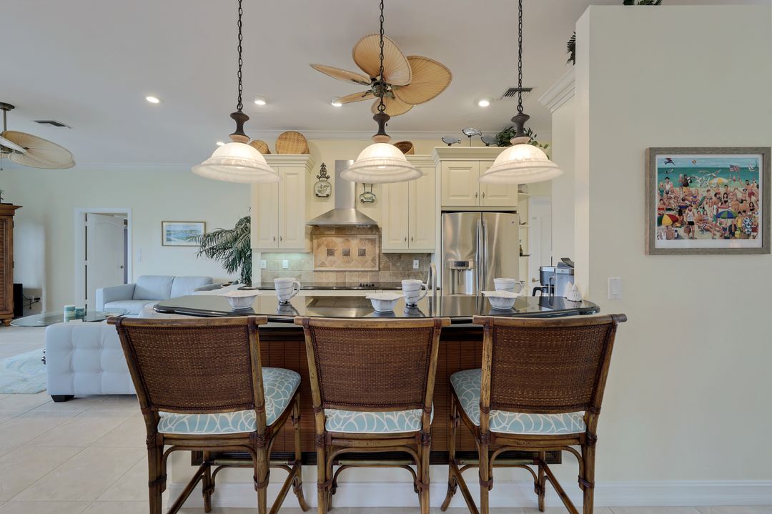 201 San Mateo Dr, Bonita Springs, FL 34134