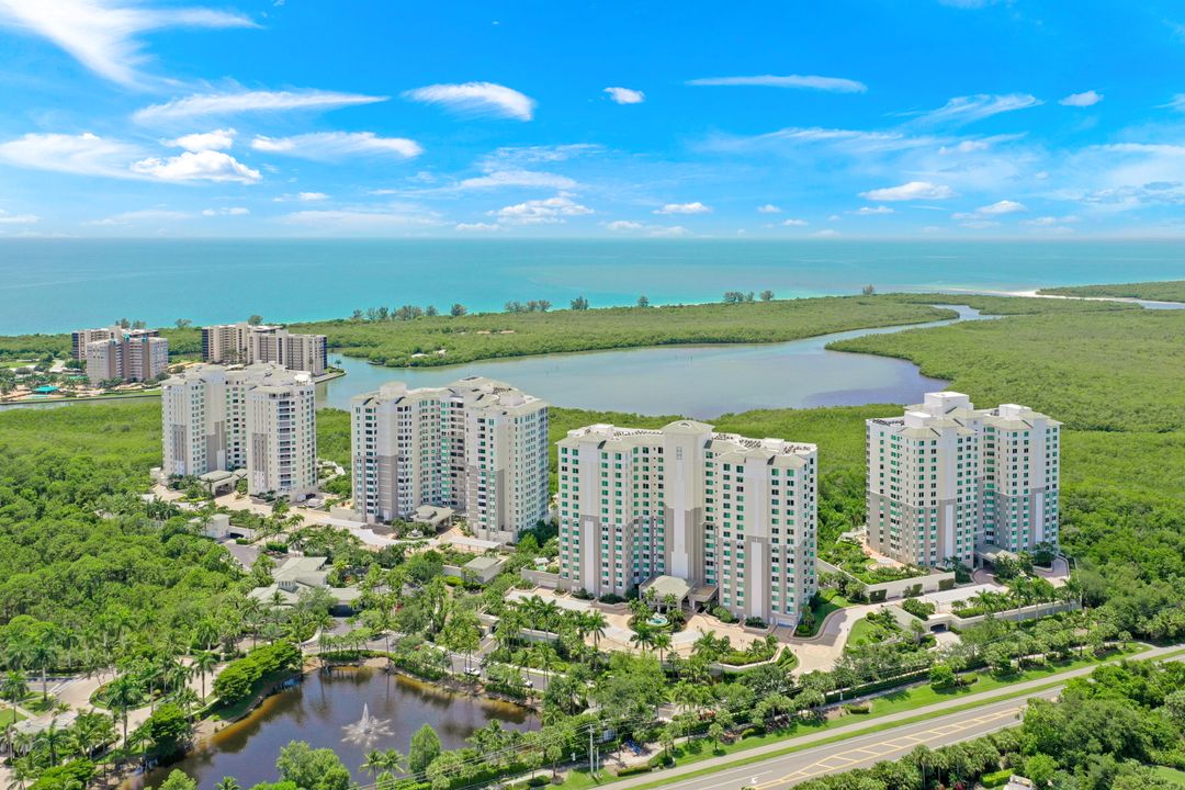 315 Dunes Blvd #307, Naples, FL 34110