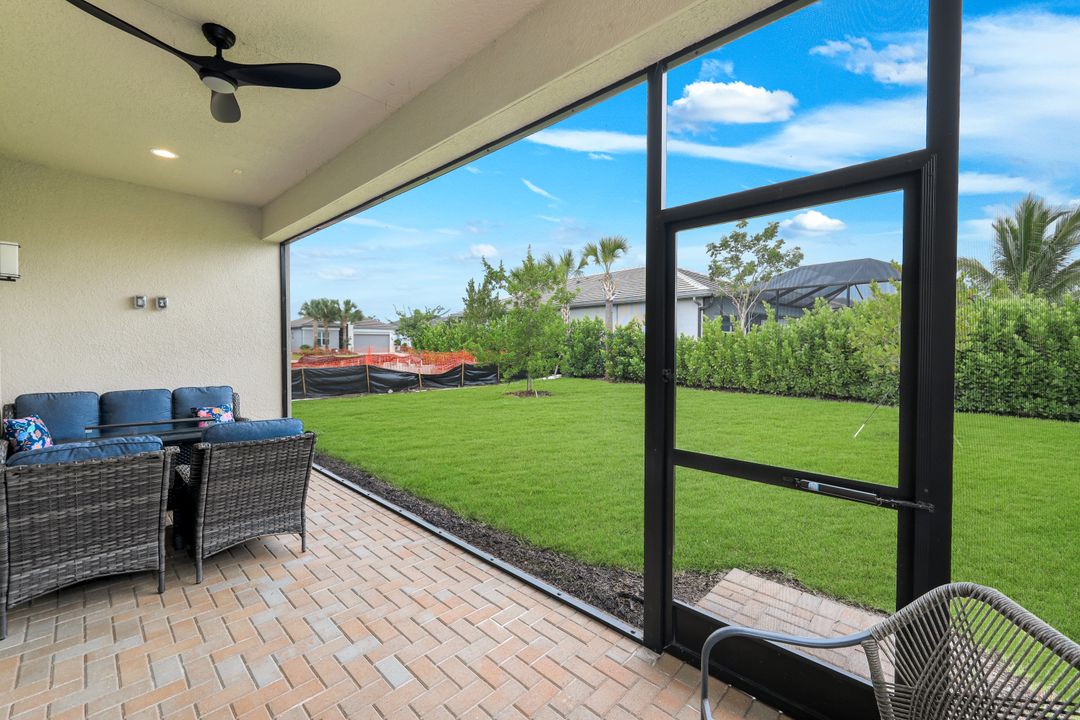 12446 Dahlia Ct, Naples, FL 34120