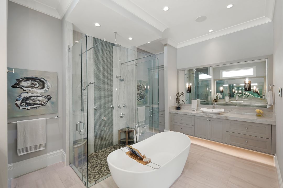 103 Bayview Ave, Naples, FL 34108