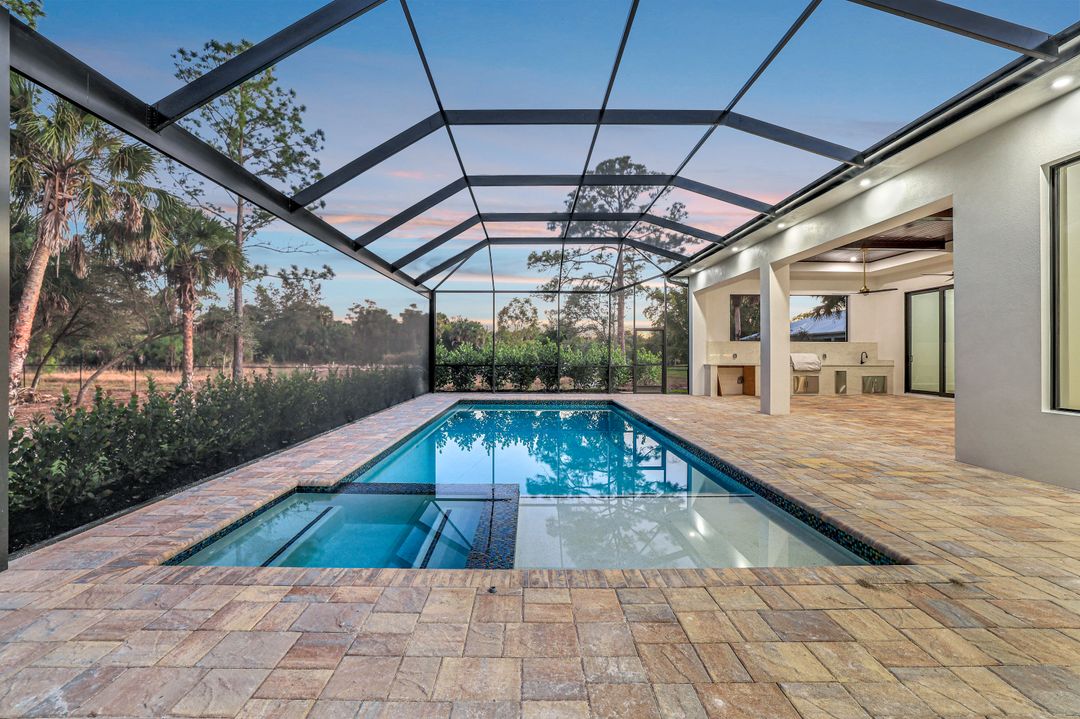 264 13th St NW, Naples, FL 34120