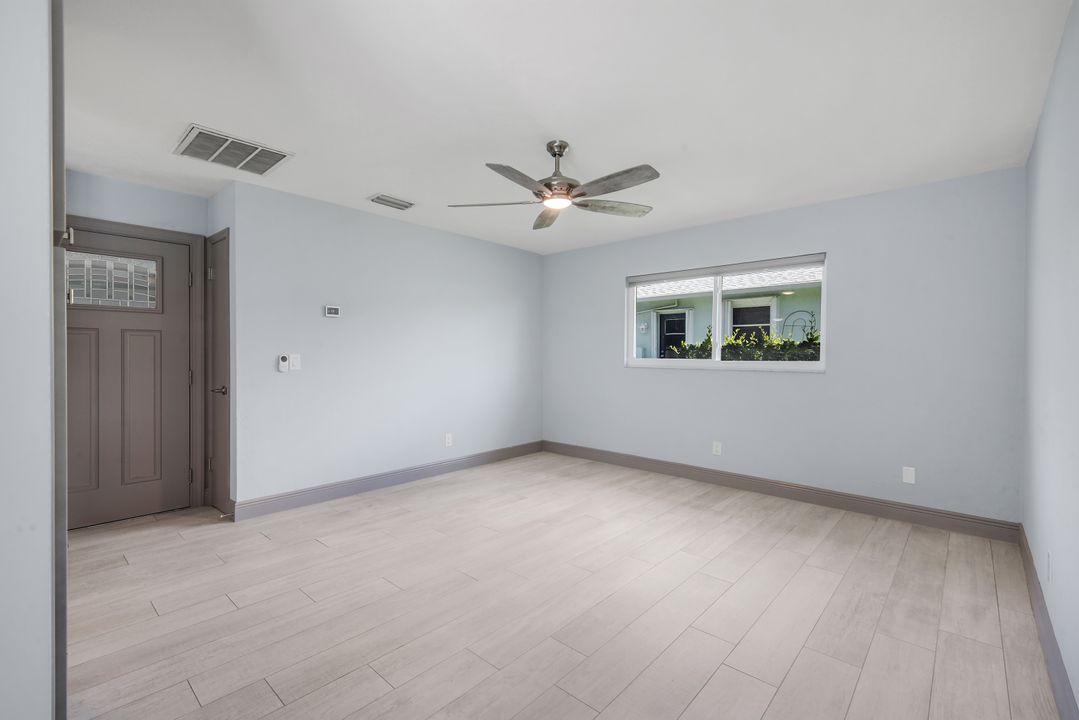 4005 SE 1st Ave, Cape Coral, FL 33904