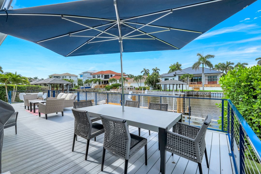 151 Bayview Ave, Naples, FL 34108