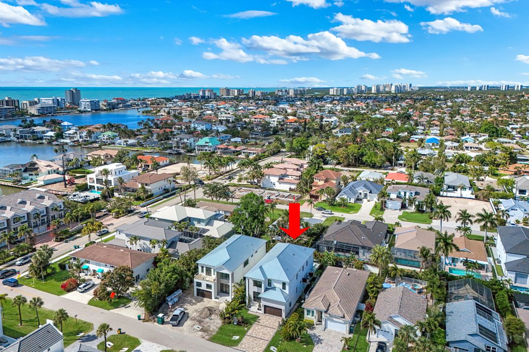 513 92nd Ave N, Naples, FL 34108