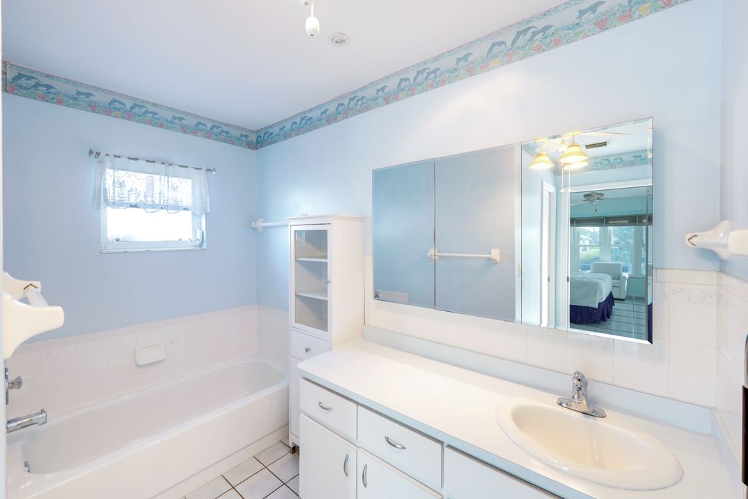 3034 SE 10th Pl, Cape Coral, FL 33904