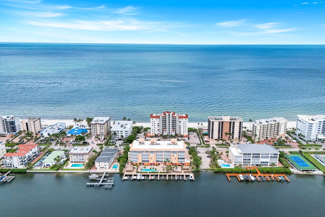 9577 Gulf Shore Dr #801, Naples, FL 34108