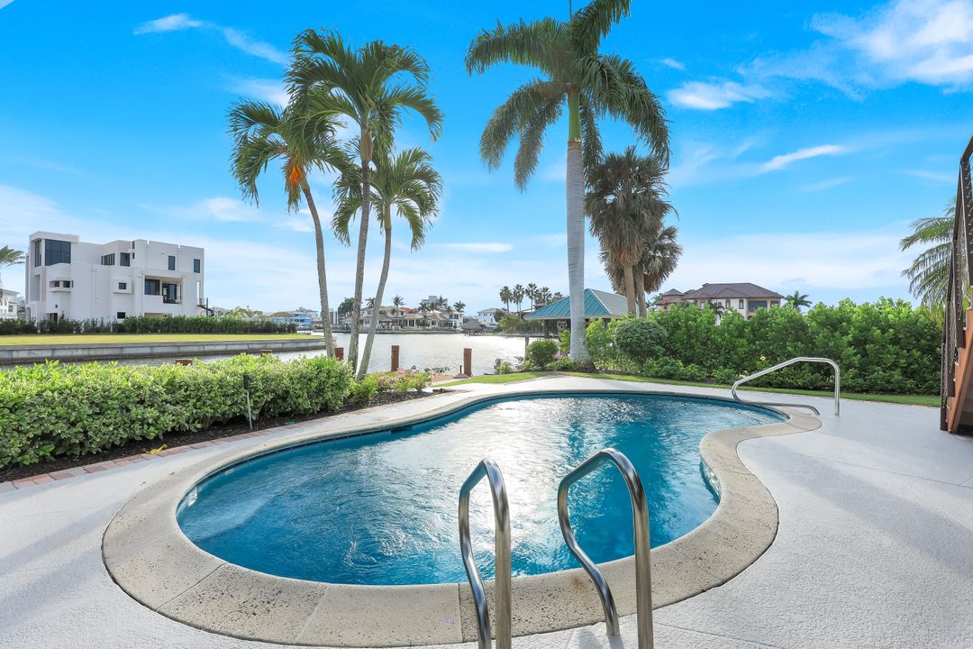 368 Germain Ave, Naples, FL 34108