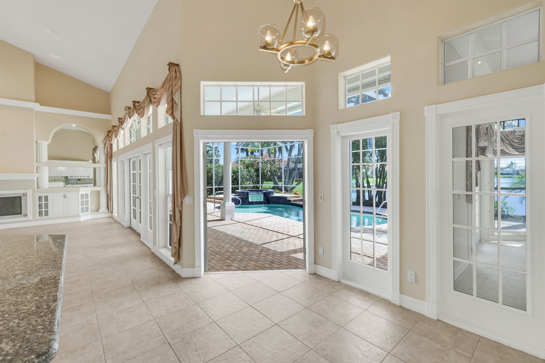 11201 Phoenix Way, Naples, FL 34119