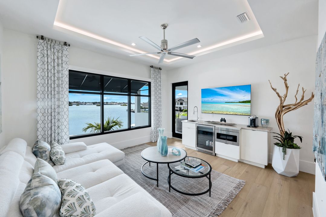 1631 Collingswood Ct, Marco Island, FL 34145