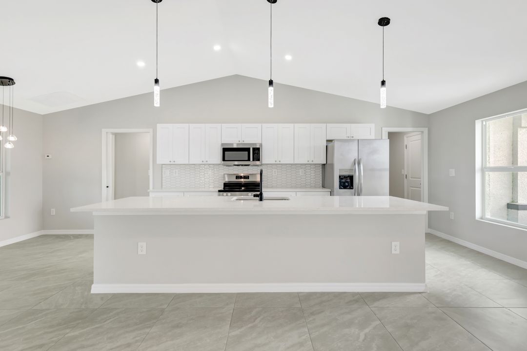 1907 NW 20th Terrace, Cape Coral, FL 33993