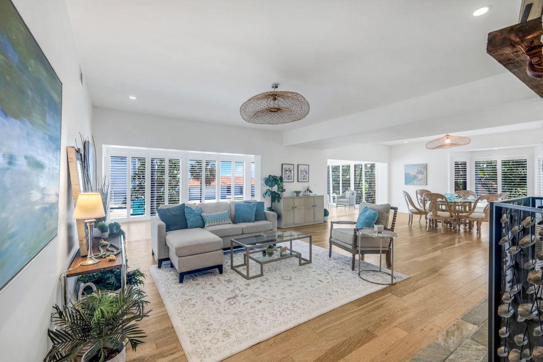 513 Lighthouse Way, Sanibel, FL 33957