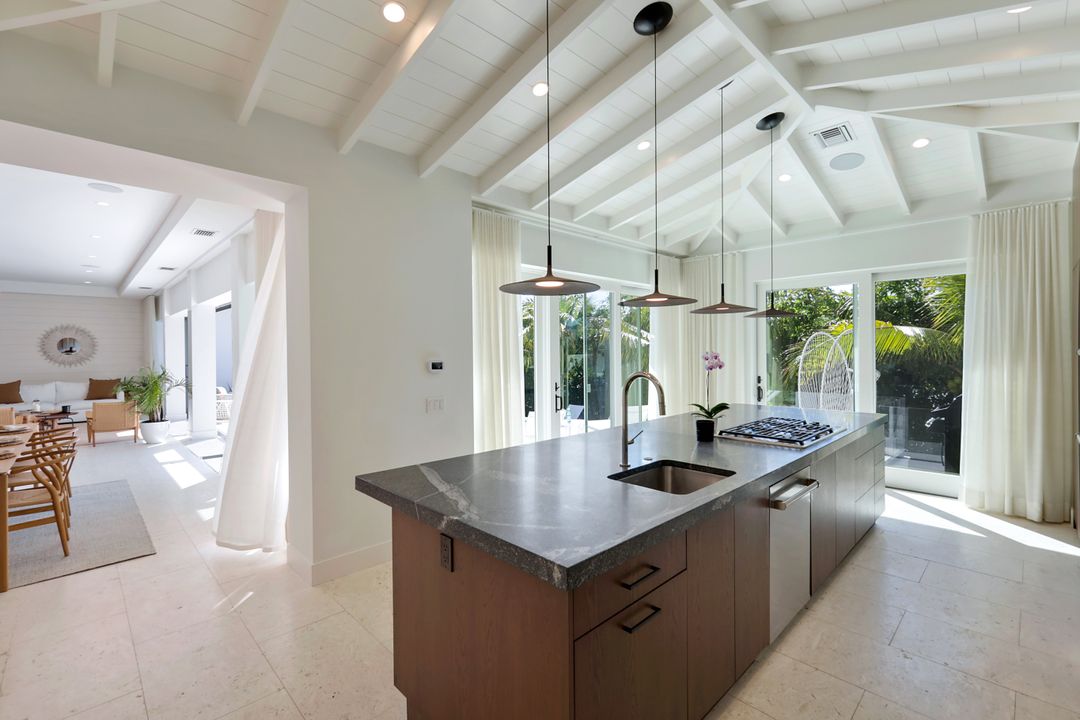 14 Sabre Ln, Naples, FL 34102