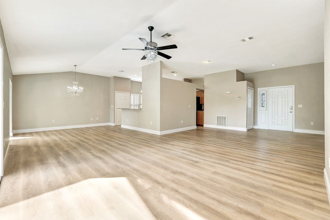 3650 Kent Dr, Naples, FL 34112