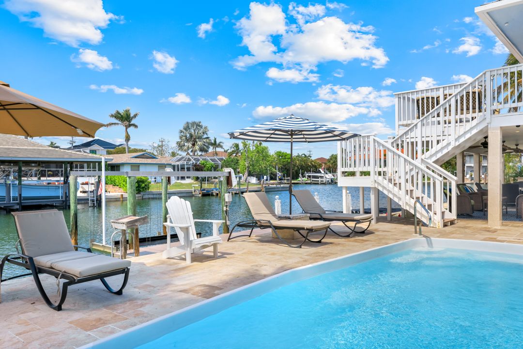 544 Seagrape Dr, Marco Island, FL 34145