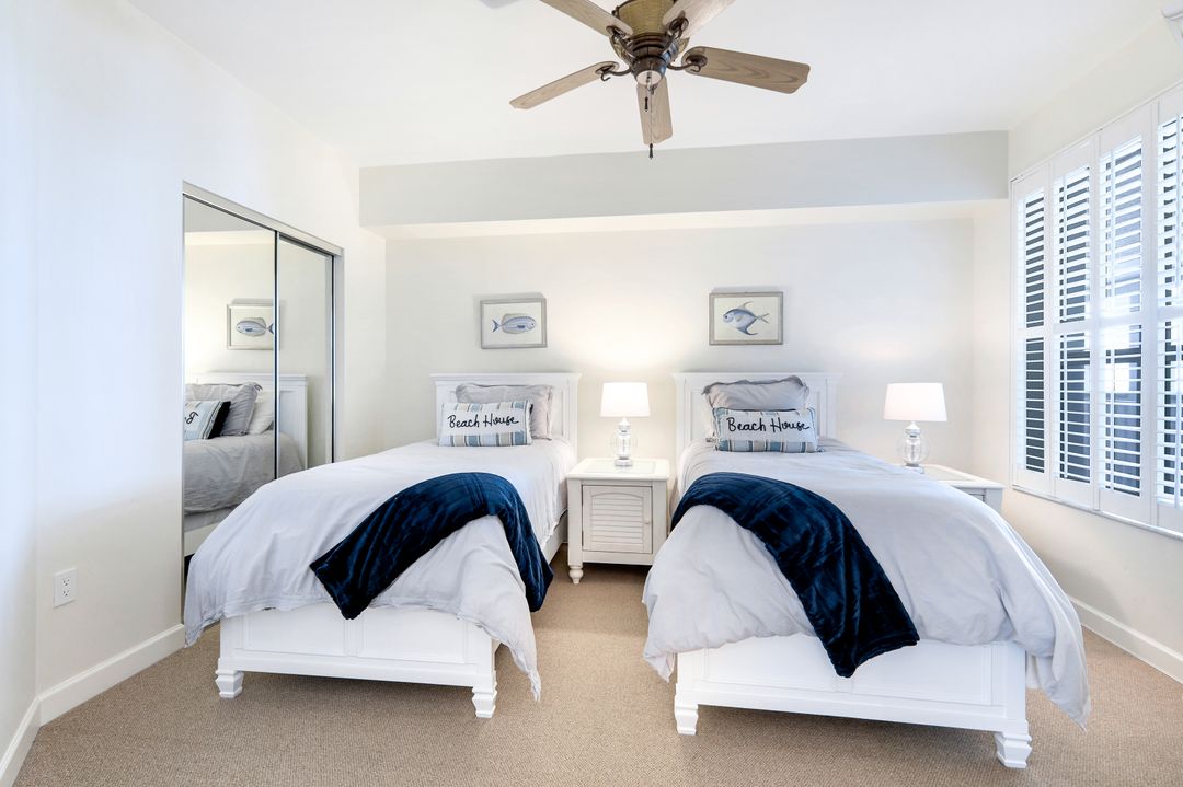 300 Dunes Blvd #PH05, Naples, FL 34110