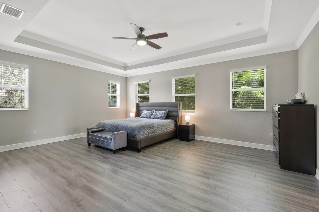 1711 Sarazen Pl, Naples, FL 34120