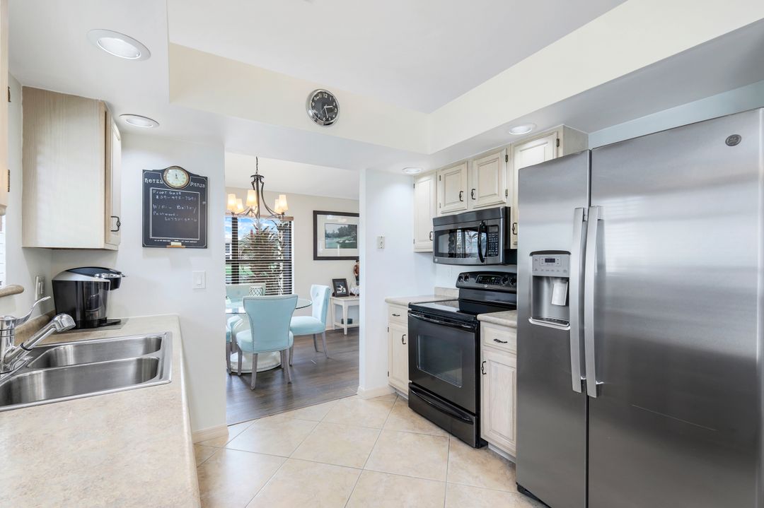 12609 Hunters Ridge Dr, Bonita Springs, FL 34135