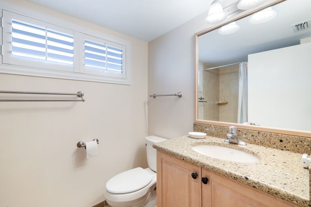 200 Periwinkle Way #214, Sanibel, FL 33957