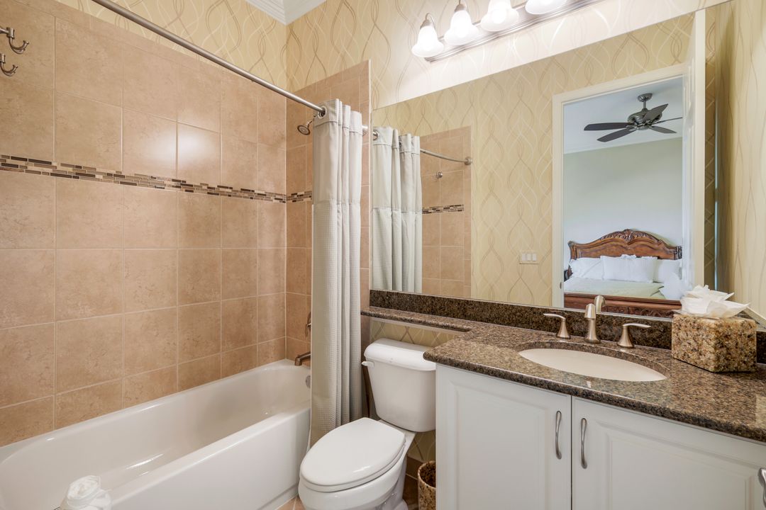 2915 Cinnamon Bay Cir, Naples, FL 34119