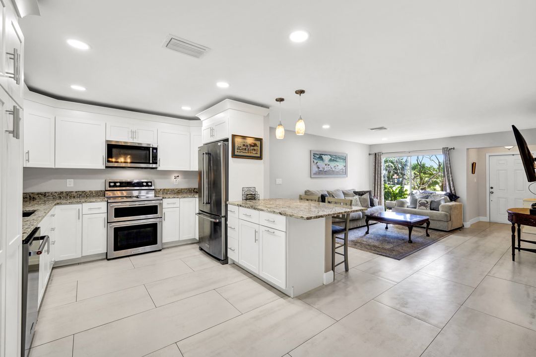 1737 Serenity Ln, Sanibel, FL 33957