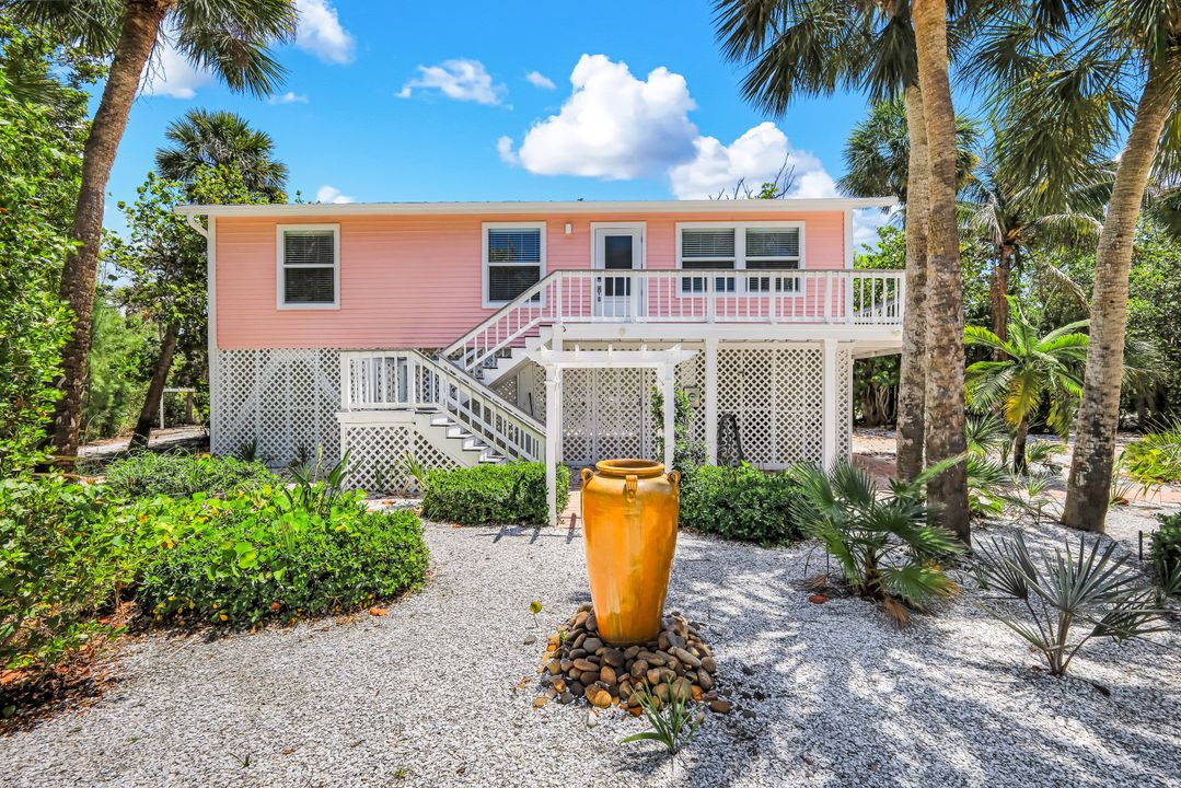 6126 Castaways Ln, Sanibel, FL 33957