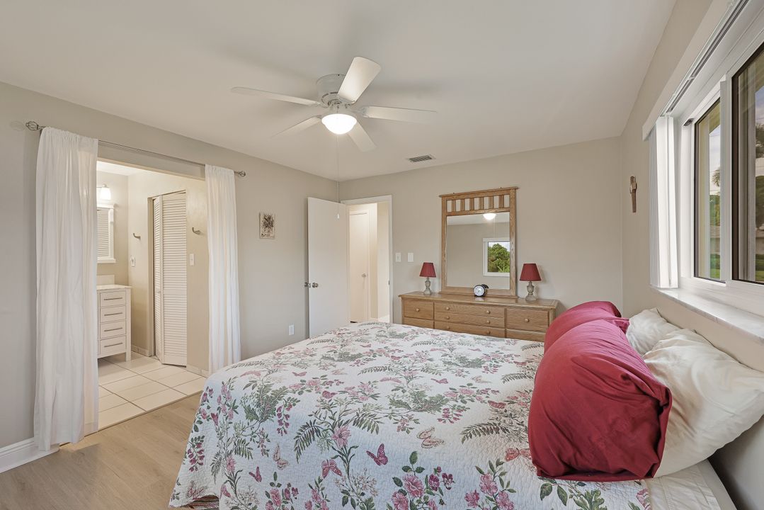 1751 Lakeview Blvd, North Fort Myers, FL 33903