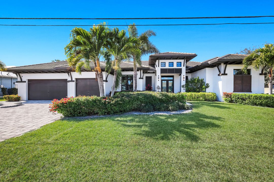 1218 SW 4th Pl, Cape Coral, FL 33991