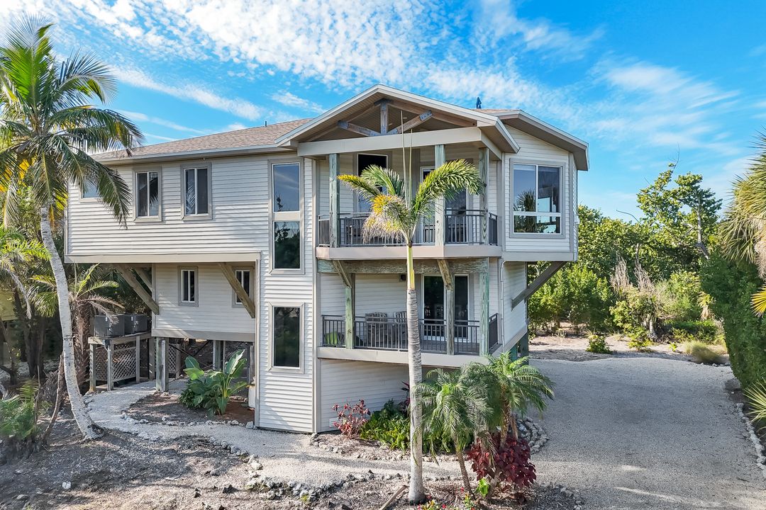 4353 Gulf Pines Dr, Sanibel, FL 33957