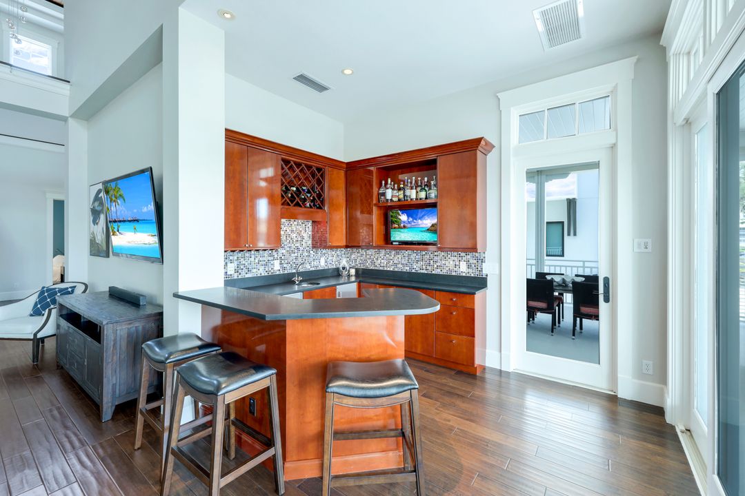 169 Conners Ave, Naples, FL 34108