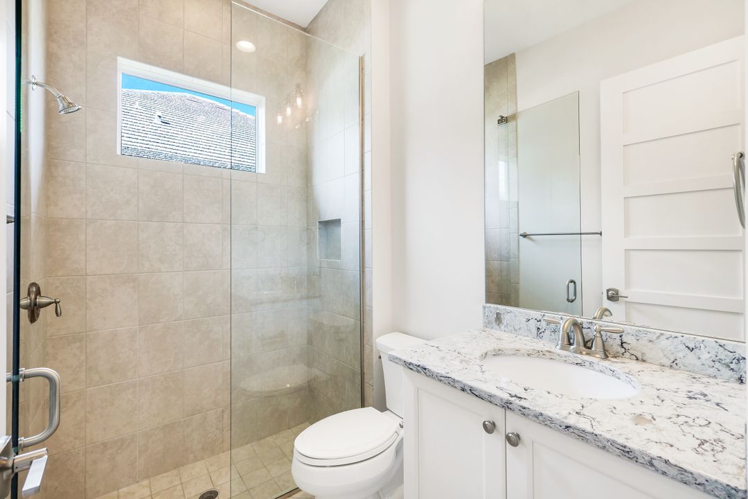 6348 Lyford Isle Dr, Naples, FL 34113