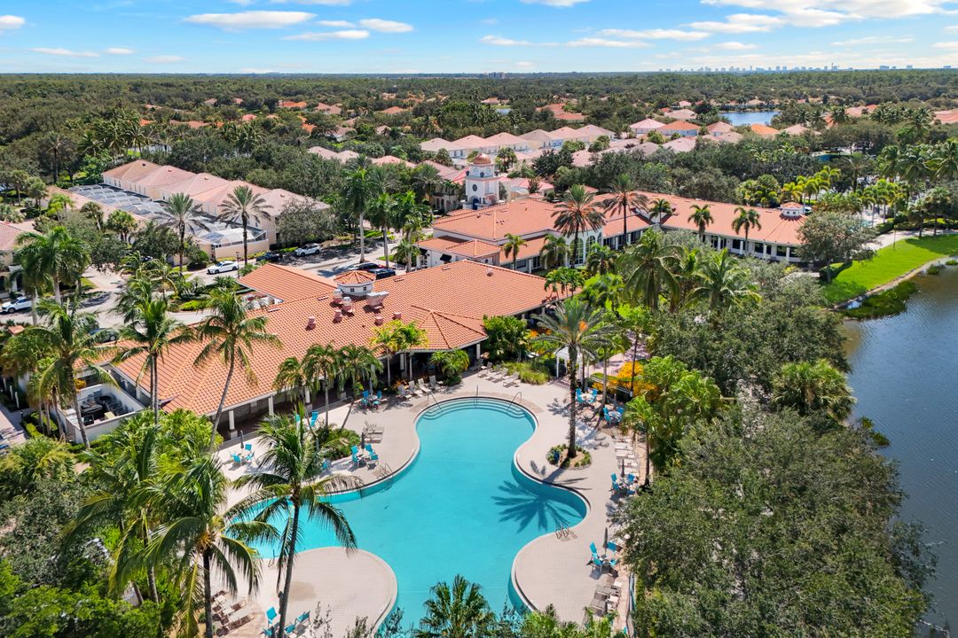 2896 Hatteras Way, Naples, FL 34119