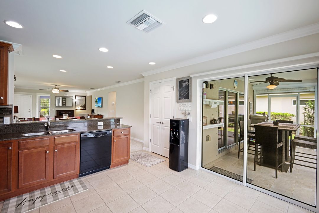 28529 Hammerhead Ln, Bonita Springs, FL 34135