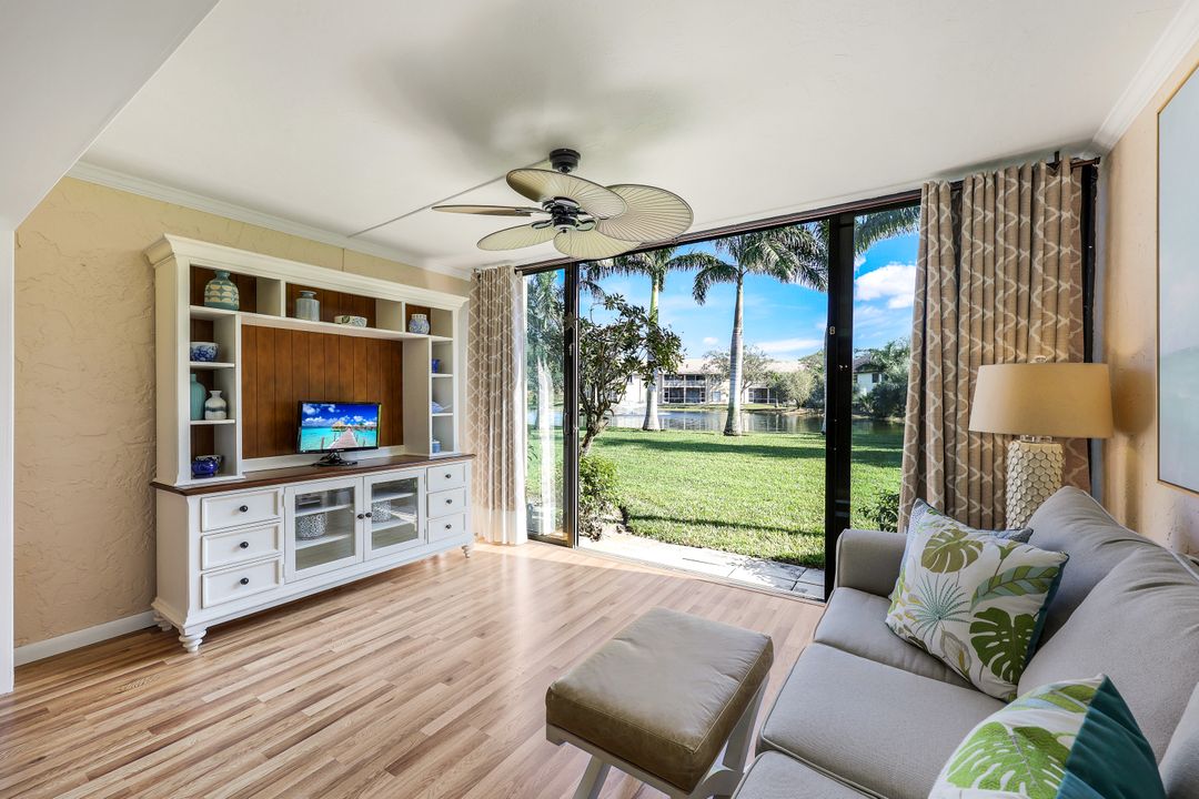 940 Palm View Dr #115, Naples, FL 34110